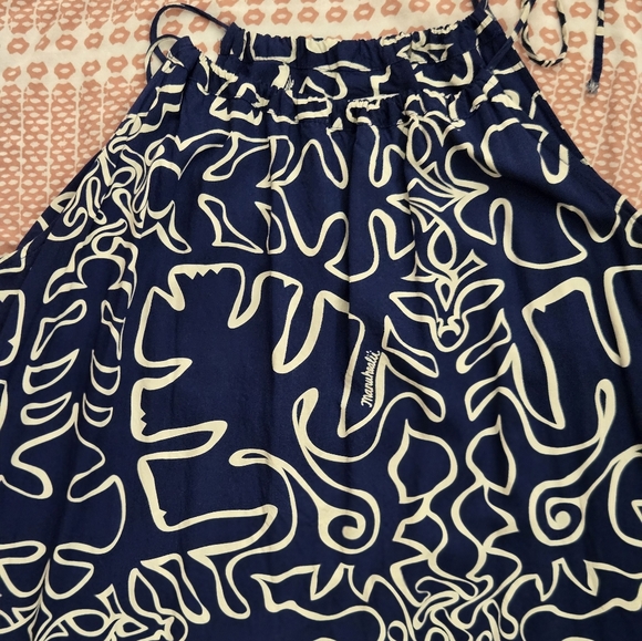 Manuheali'i Top - Picture 2 of 8